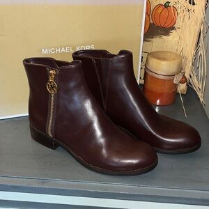 MICHAEL Michael Kors Lainey Flat Boot Dark Brown Ankle Booties w Gold Zip 5 NIB